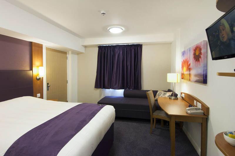 Premier Inn Bristol East Emersons Green Coalpit Heath 외부 사진